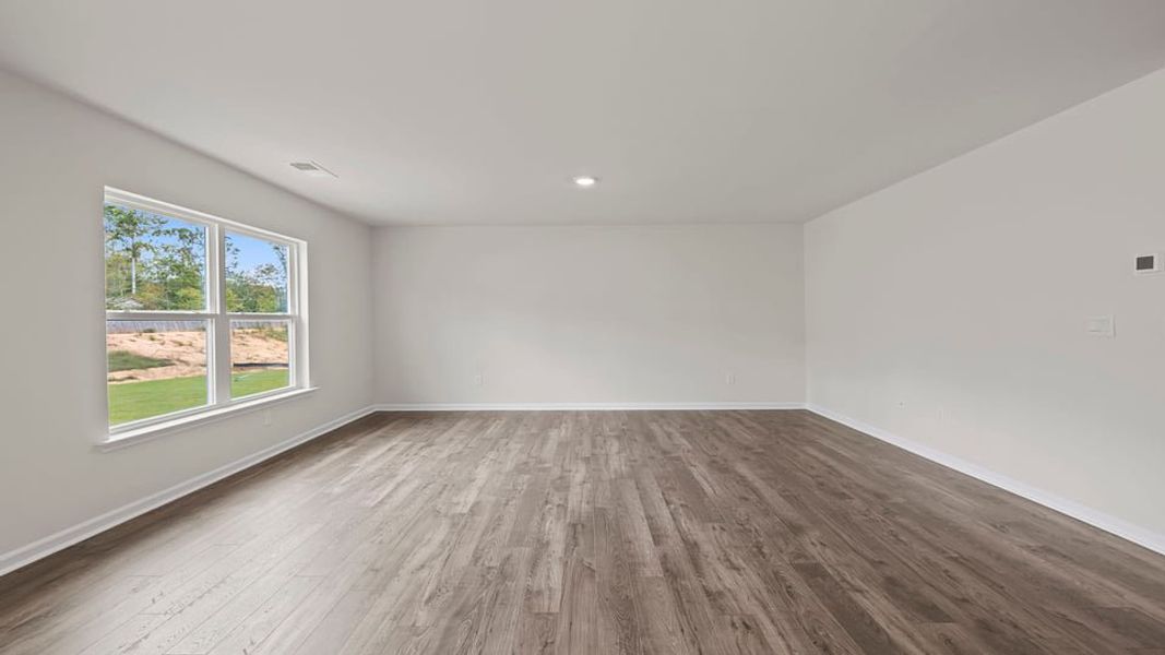Spacious, unfurnished interior of a new home in Treemont Commons, Wellford (Image 15).