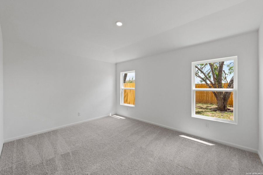 Spacious, unfurnished interior of a new home in , San Antonio (Image 13).