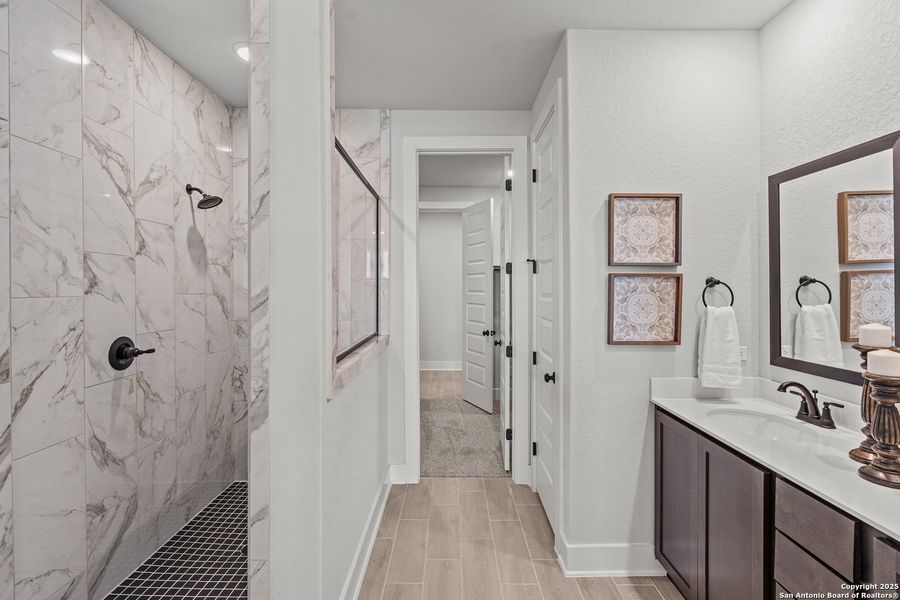 Image 18 of a home in Alsatian Oaks. Image 18 of a home in Alsatian Oaks.