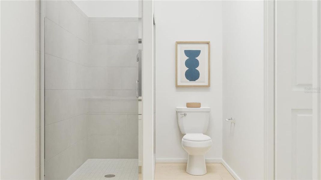 Furnished interior view inside a new home in , Clermont (Image 15).