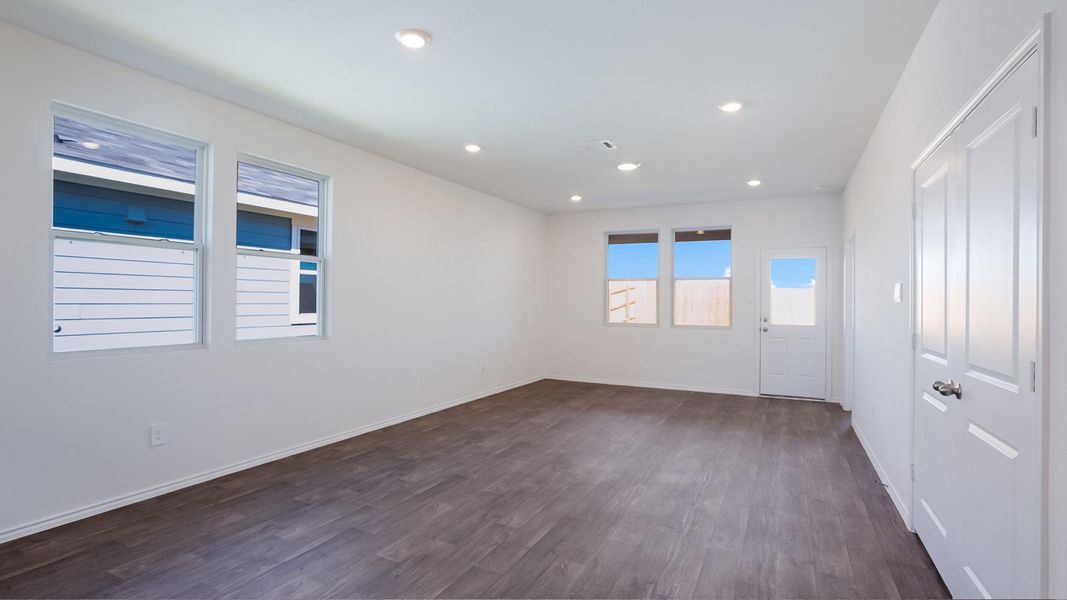 Spacious, unfurnished interior of a new home in Marigold, Kyle (Image 15).