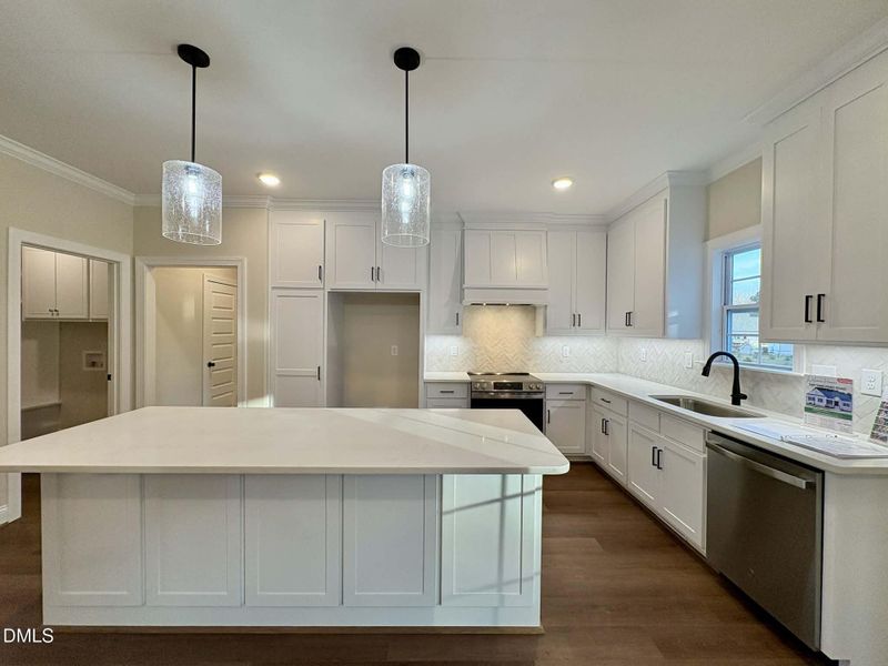 5c0101a5-bf83-4f09-b65f-8764aac33df7