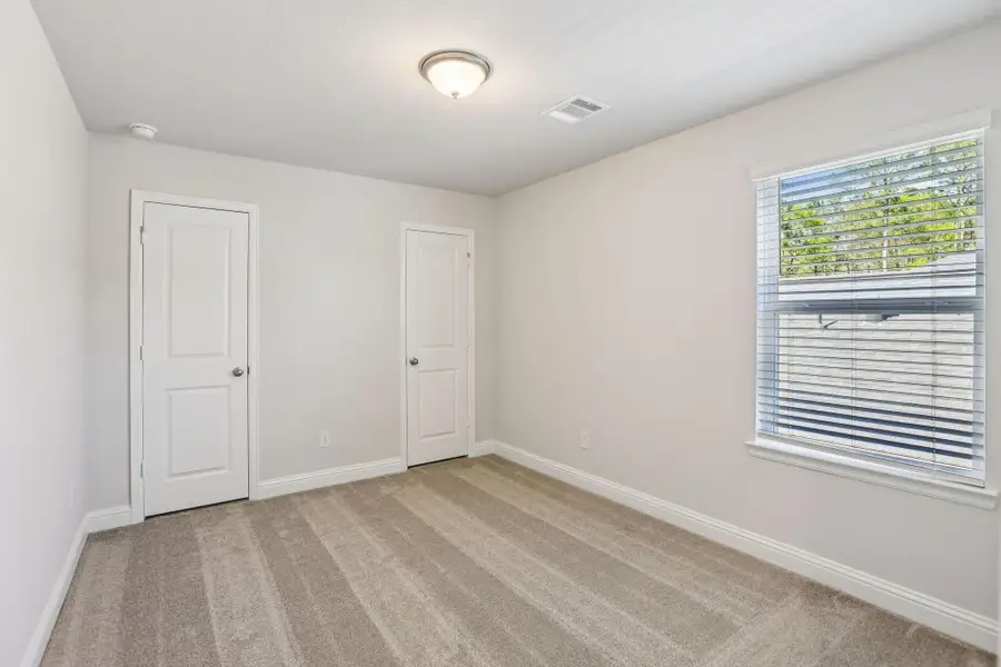 Spacious, unfurnished interior of a new home in Woodhavyn 40', Magnolia (Image 20). Spacious, unfurnished interior of a new home in Woodhavyn 40', Magnolia (Image 20).