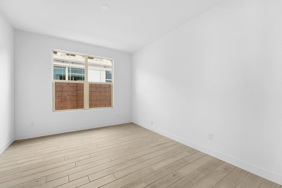 Spacious, unfurnished interior of a new home in Combs Ranch, San Tan Valley (Image 19).