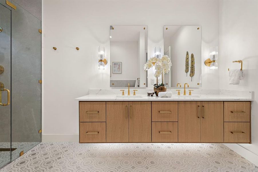 Master Bath - dbl vanity