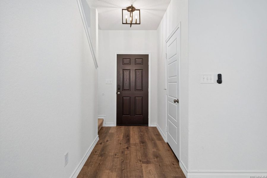 Spacious, unfurnished interior of a new home in Corley Farms, Boerne (Image 16).