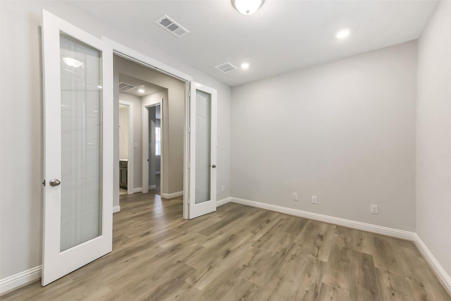 Spacious, unfurnished interior of a new home in Evergreen 40', Conroe (Image 14). Spacious, unfurnished interior of a new home in Evergreen 40', Conroe (Image 14).