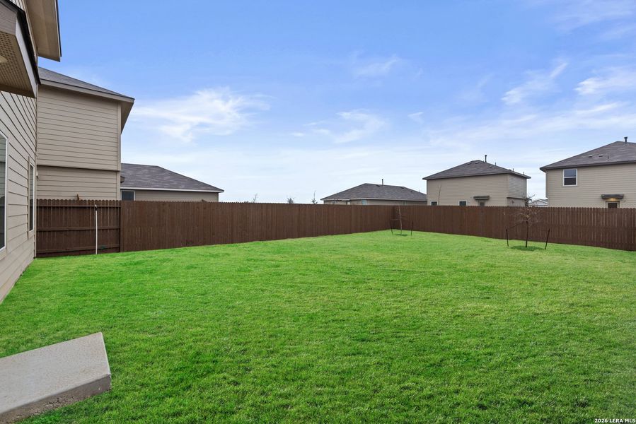 Exterior details and patio area of a home in Avenida, Converse (Image 2).