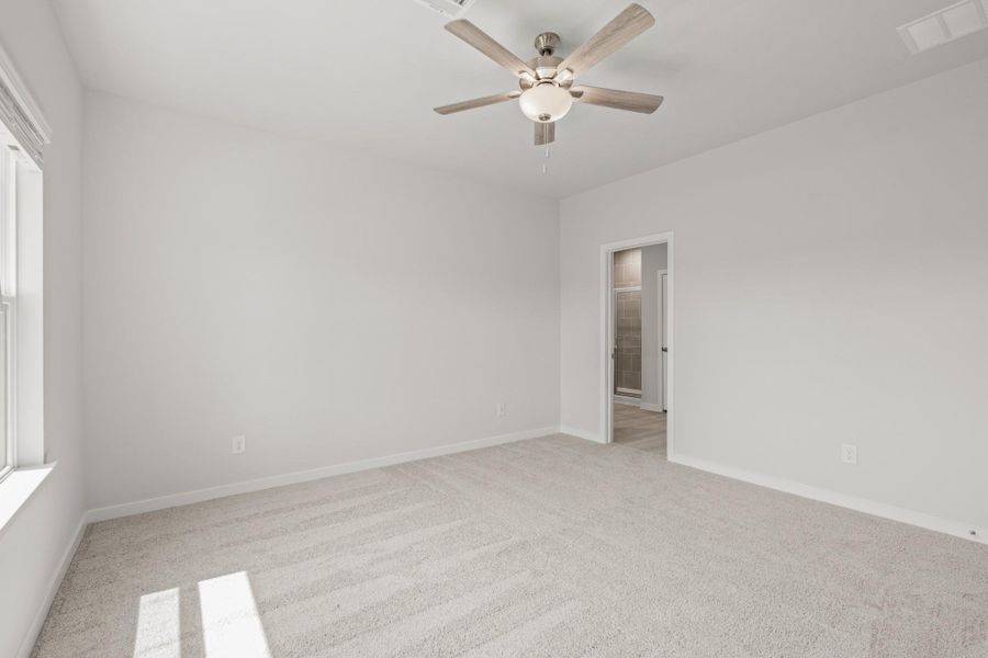 Spacious, unfurnished interior of a new home in Sunterra, Katy (Image 17). Spacious, unfurnished interior of a new home in Sunterra, Katy (Image 17).