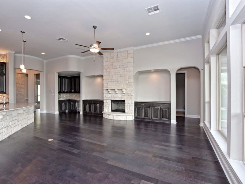 Representative unfurnished interior of a home built from the San Simeon II by Giddens Homes in Clearwater Ranch, Liberty Hill (Image 76).