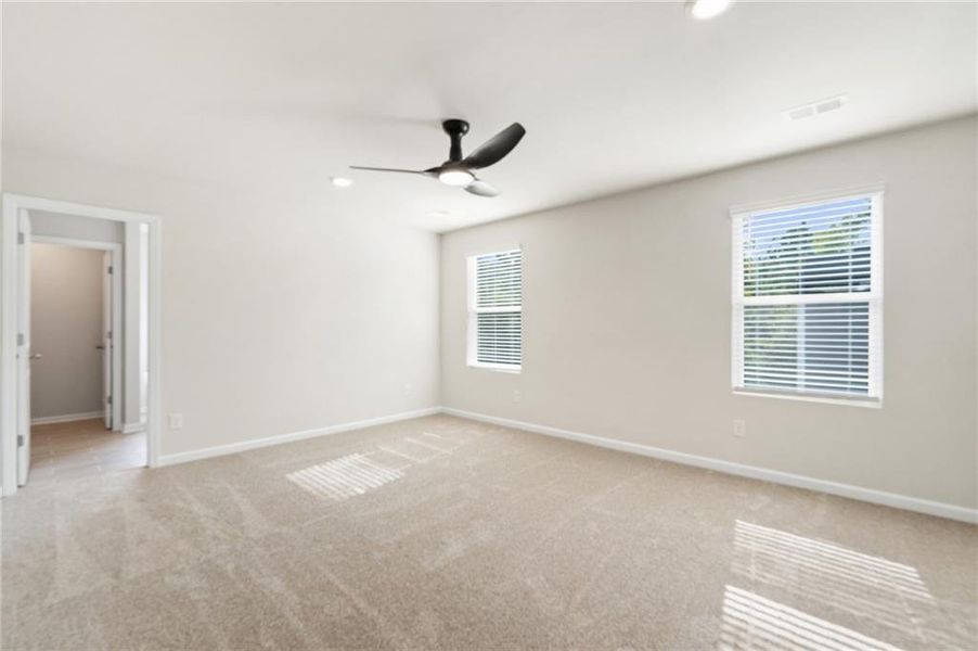 Spacious, unfurnished interior of a new home in The Woodlands Preserve, Jackson (Image 15).