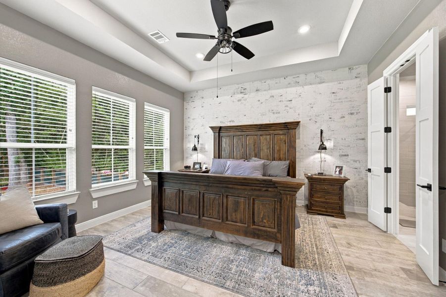 Furnished interior view inside a new home in , Tomball (Image 36).