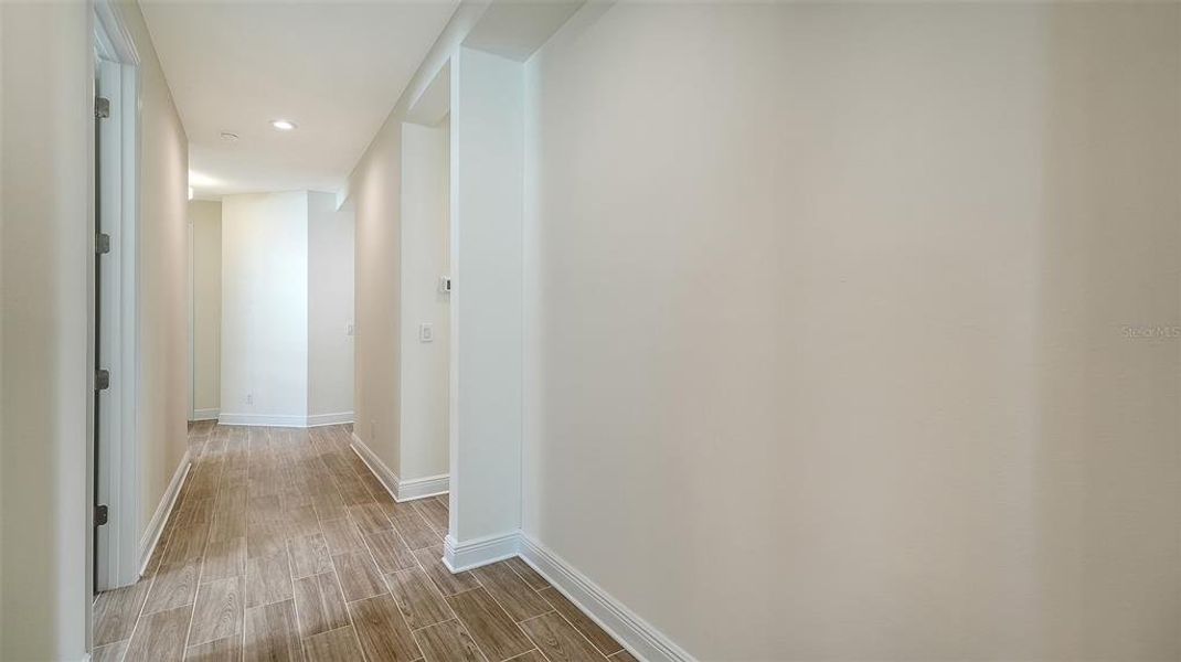 Spacious, unfurnished interior of a new home in Canoe Creek, Parrish (Image 14).