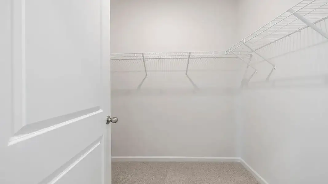 Spacious, unfurnished interior of a new home in Sherwood Gardens, Landrum (Image 33).