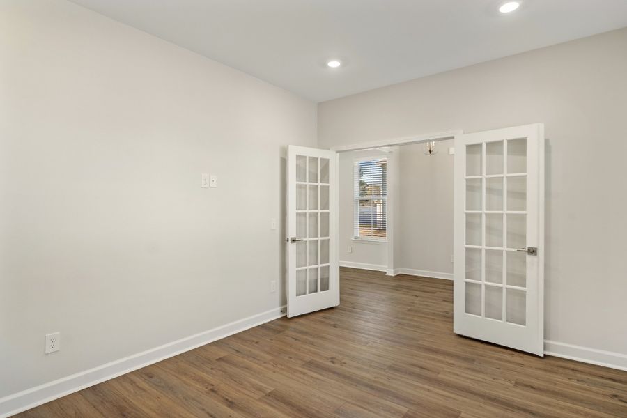 Spacious, unfurnished interior of a new home in Windsor Forest, Anderson (Image 15).