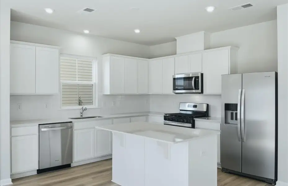 Furnished interior view inside a new home in Crestview, Spartanburg (Image 7).