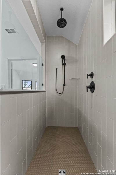 Furnished interior view inside a new home in Davis Ranch, San Antonio (Image 7).