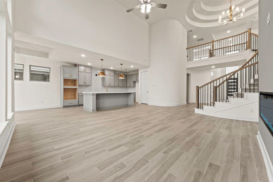 Representative image. Features, specifications, selections and colors may vary.