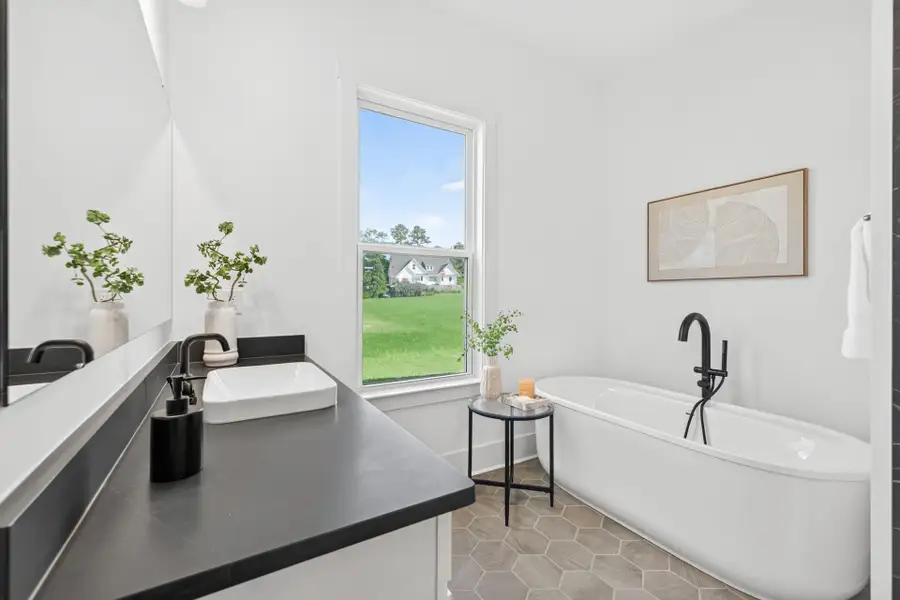 Furnished interior view inside a new home in Edgewater - Harbor Pointe, Lancaster (Image 15).