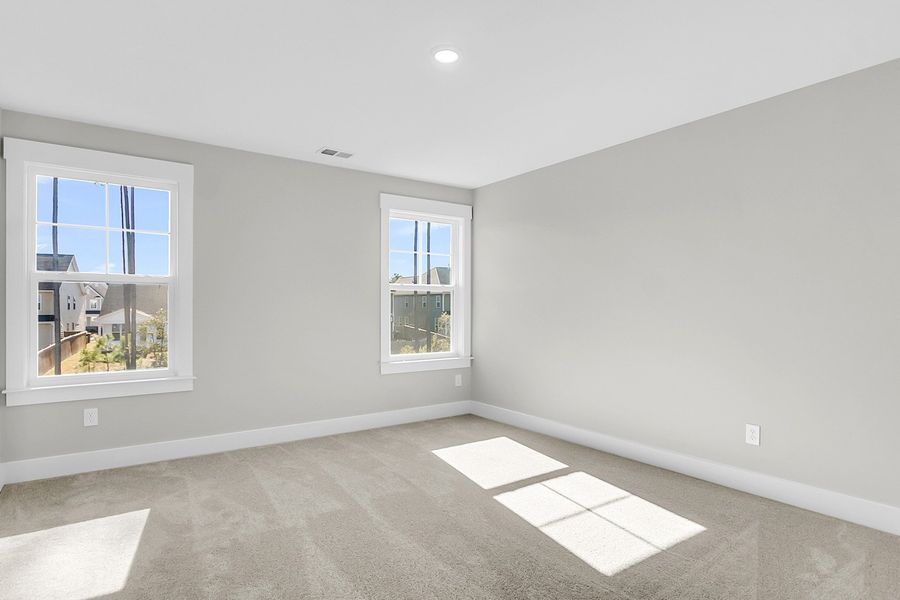 Spacious, unfurnished interior of a new home in Lochton, Summerville (Image 38).