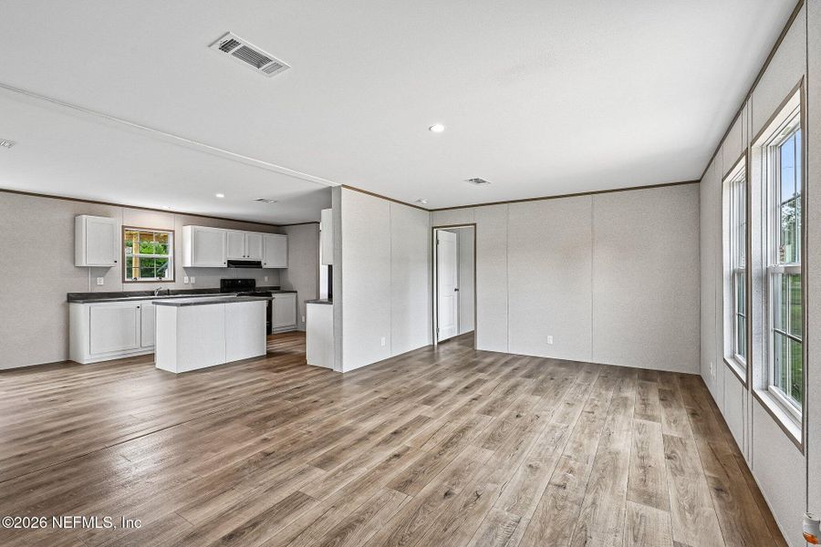 Spacious, unfurnished interior of a new home in , Starke (Image 28).