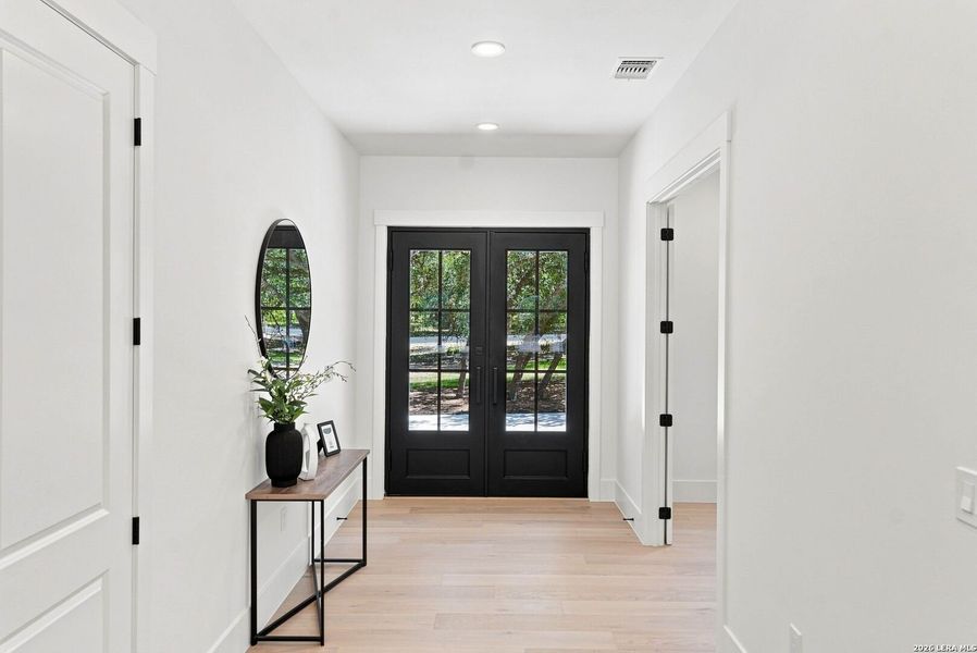 Furnished interior view inside a new home in , Boerne (Image 38).