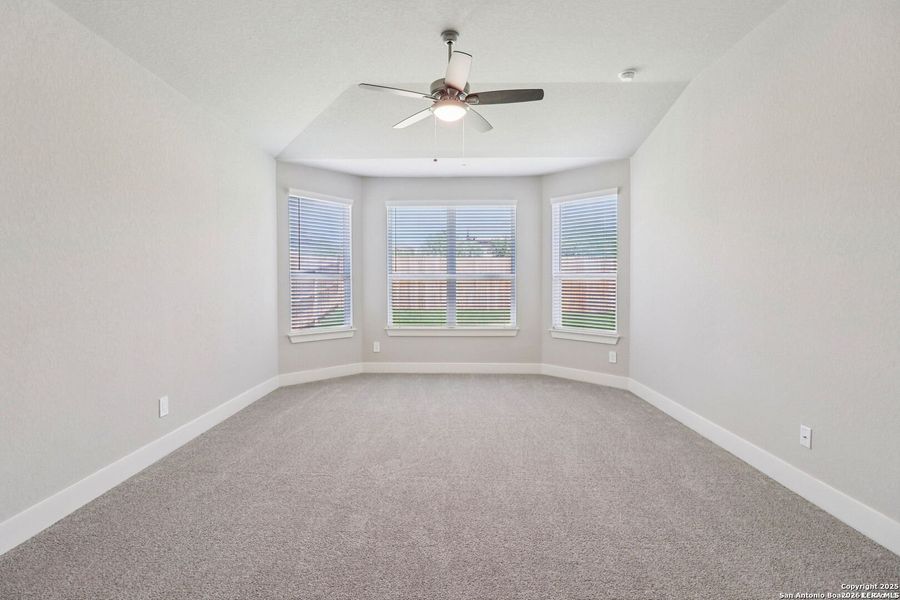 Spacious, unfurnished interior of a new home in Sagebrooke - Classic Series, San Antonio (Image 23).