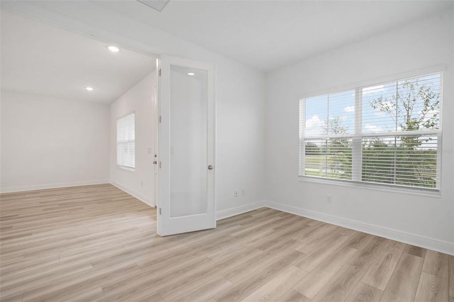 Spacious, unfurnished interior of a new home in North River Ranch, Parrish (Image 37).