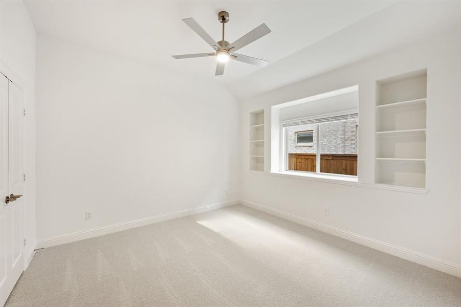 Spacious, unfurnished interior of a new home in Terracina, Rockwall (Image 36).