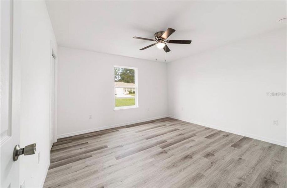 Spacious, unfurnished interior of a new home in , Silver Springs (Image 34).