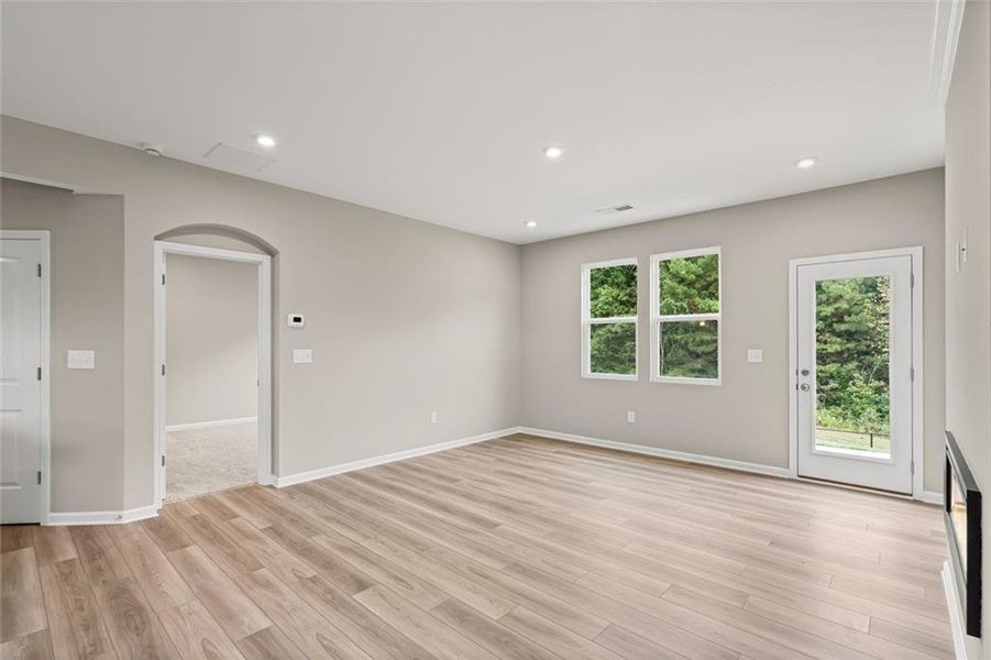 Spacious, unfurnished interior of a new home in Villas at Gold Creek, Dawsonville (Image 32).
