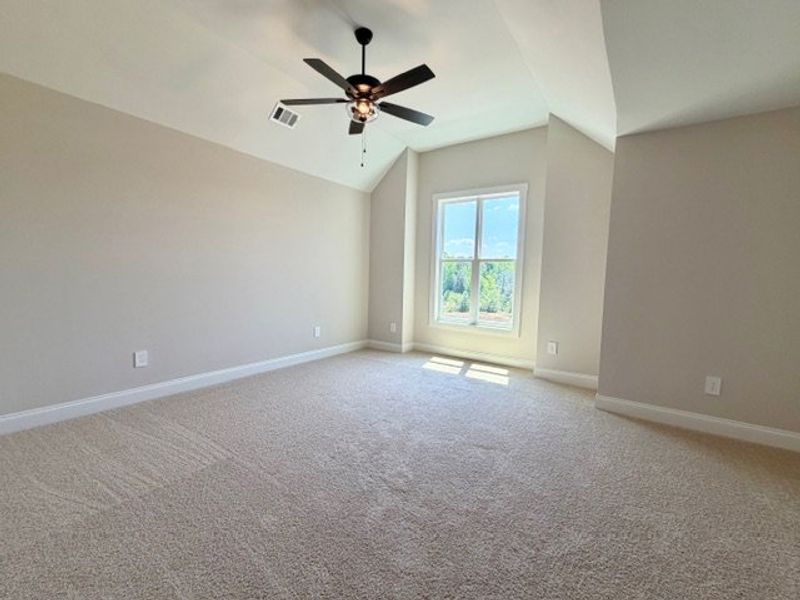 Spacious, unfurnished interior of a new home in Lakefield, Palmetto (Image 16).