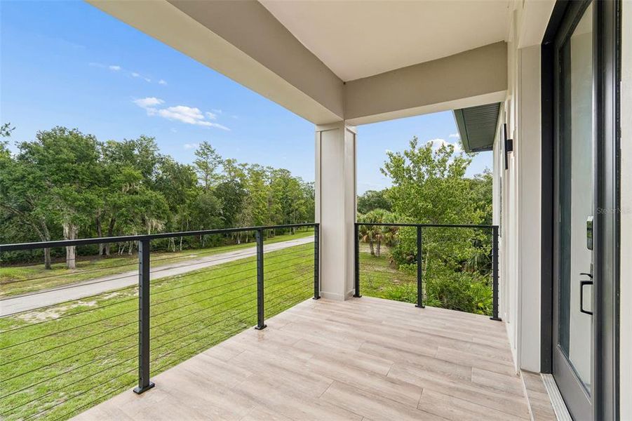 Exterior details and patio area of a home in , New Port Richey (Image 29).