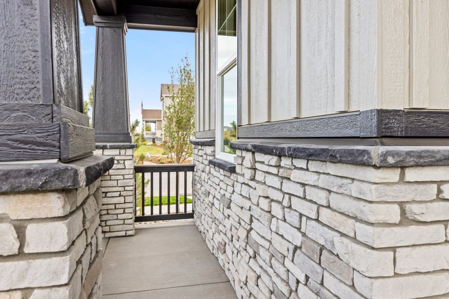 12736 Bend - Front Porch