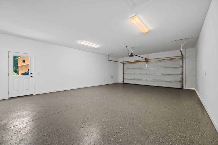 Spacious, unfurnished interior of a new home in , Johns Island (Image 46).