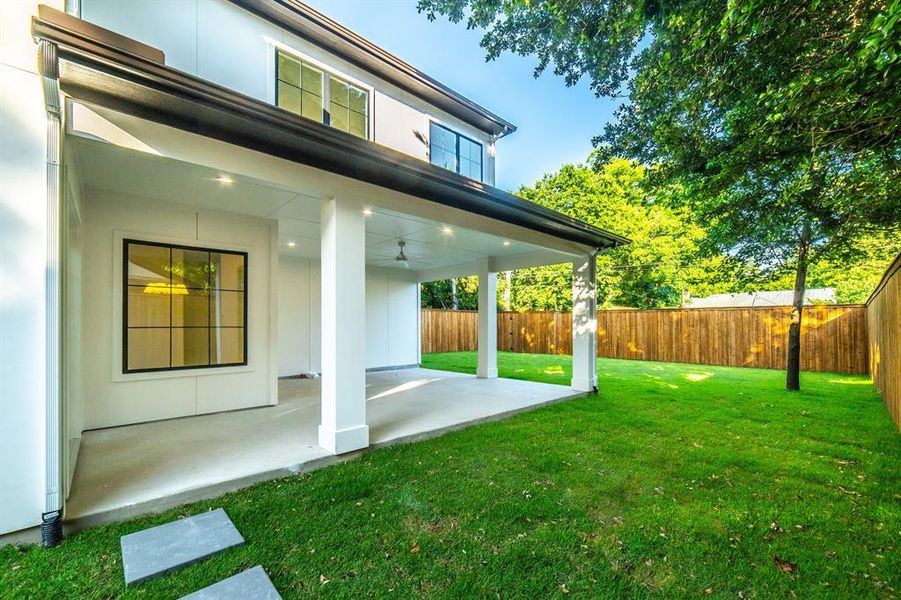 Exterior details and patio area of a home in , Dallas (Image 21).
