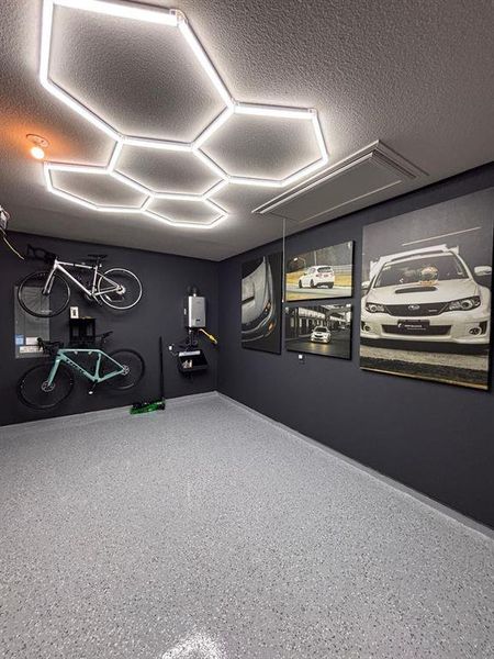 Community amenities in , Denton (Image 29).