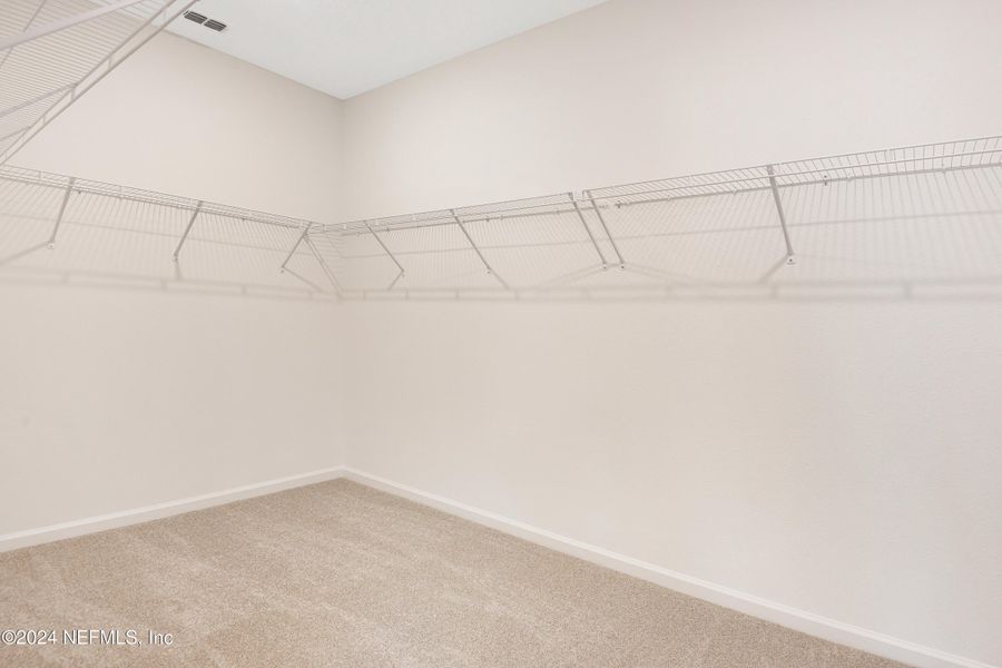 Spacious, unfurnished interior of a new home in , Jacksonville (Image 21).