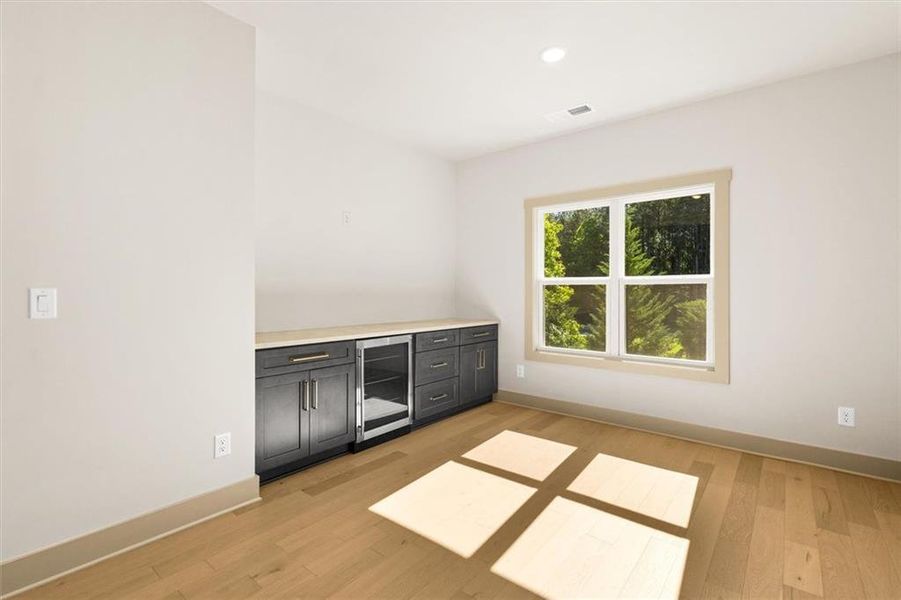 Spacious, unfurnished interior of a new home in , Hull (Image 75).