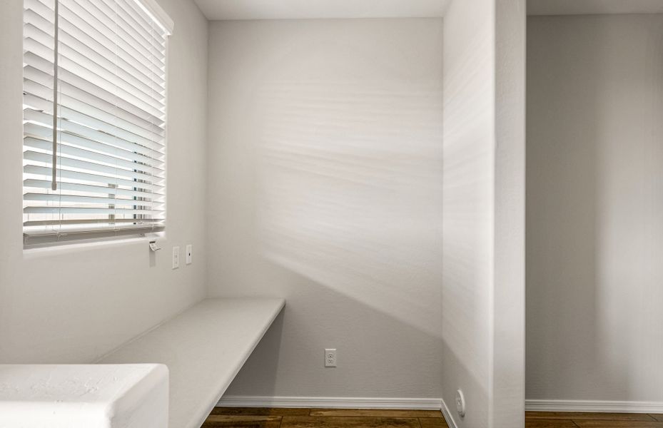Spacious, unfurnished interior of a new home in Visara, Surprise (Image 25).