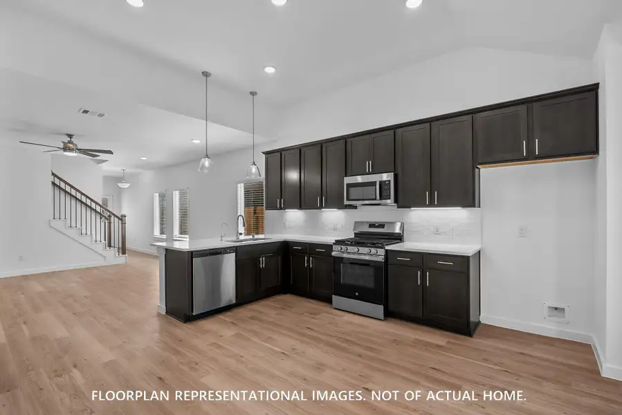 Image 34 of a home in Pinewood at Grand Texas.