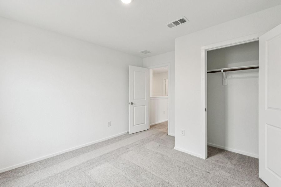 Spacious, unfurnished interior of a new home in Mavera, Conroe (Image 16).