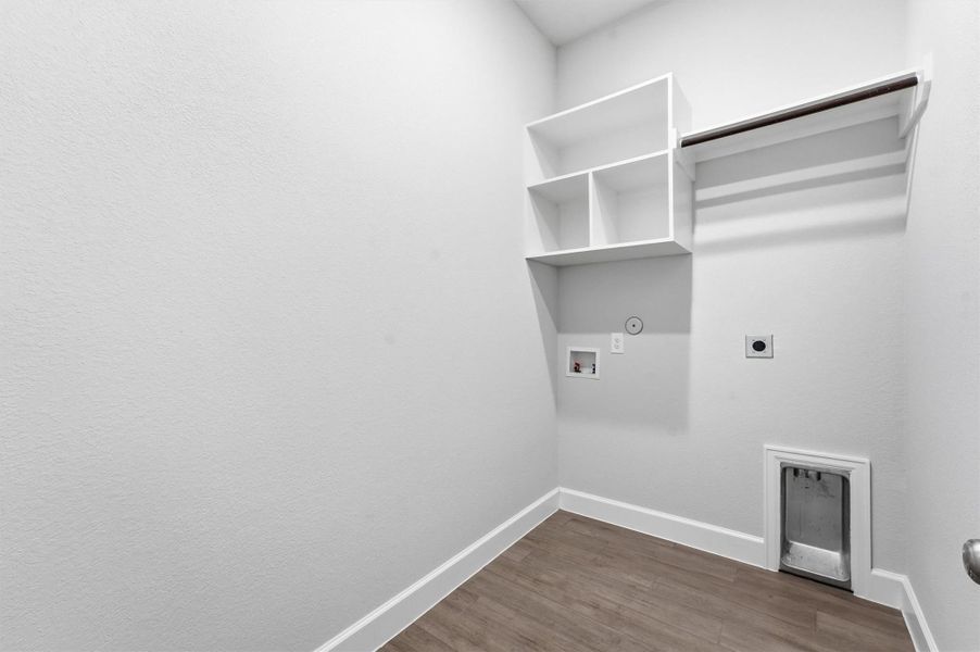Spacious, unfurnished interior of a new home in Riceland, Mont Belvieu (Image 24). Spacious, unfurnished interior of a new home in Riceland, Mont Belvieu (Image 24).