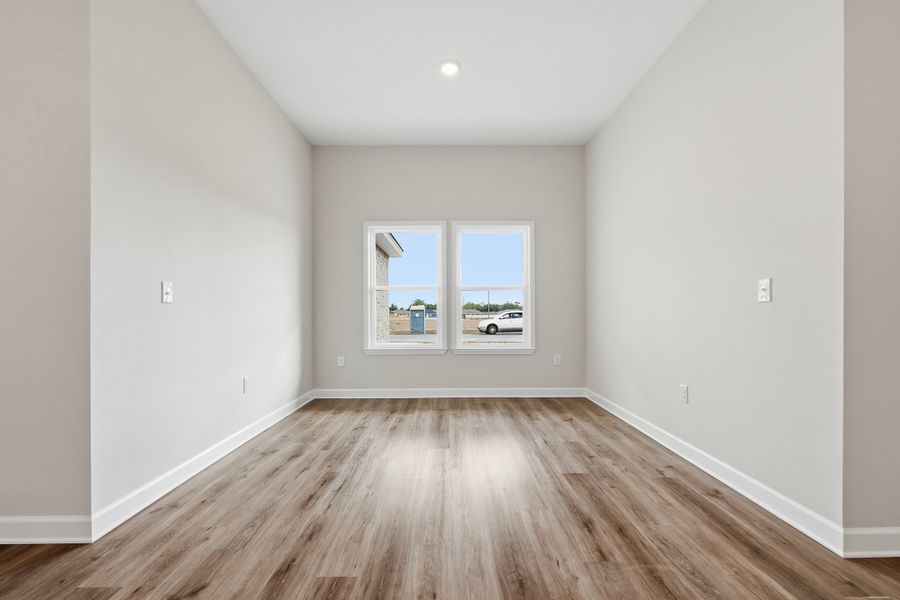 Spacious, unfurnished interior of a new home in Southern Charm, Crestview (Image 33).