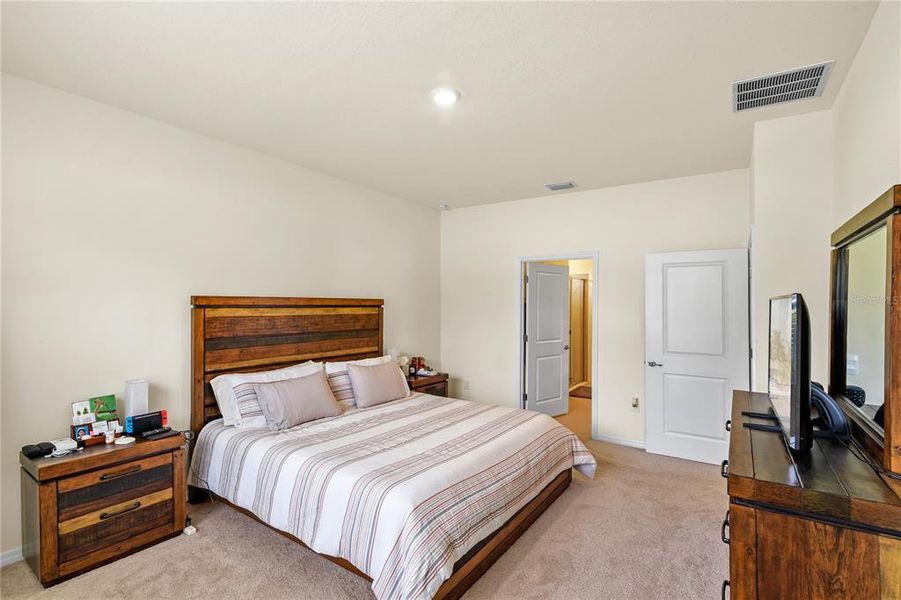 Furnished interior view inside a new home in , Ocala (Image 16).
