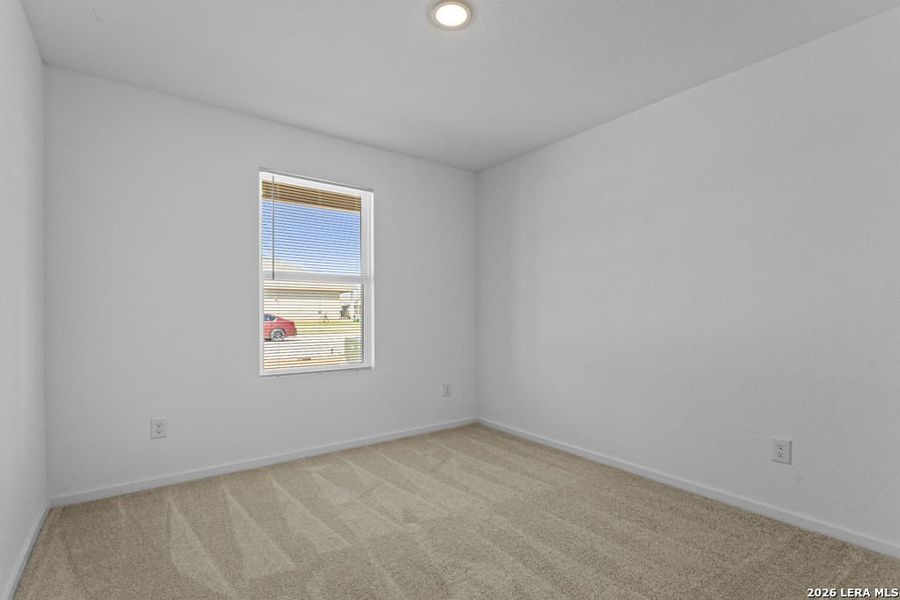 Spacious, unfurnished interior of a new home in Friendship Oaks, Fredericksburg (Image 21).