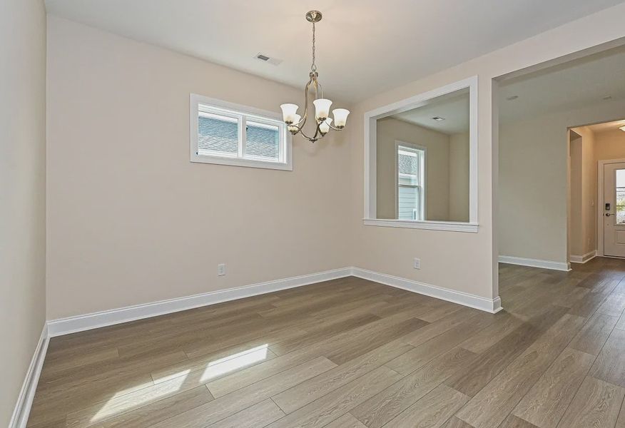 Dining - 13 of 27 Dining - 13 of 27