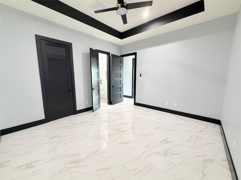 Spacious, unfurnished interior of a new home in , Dayton (Image 19).