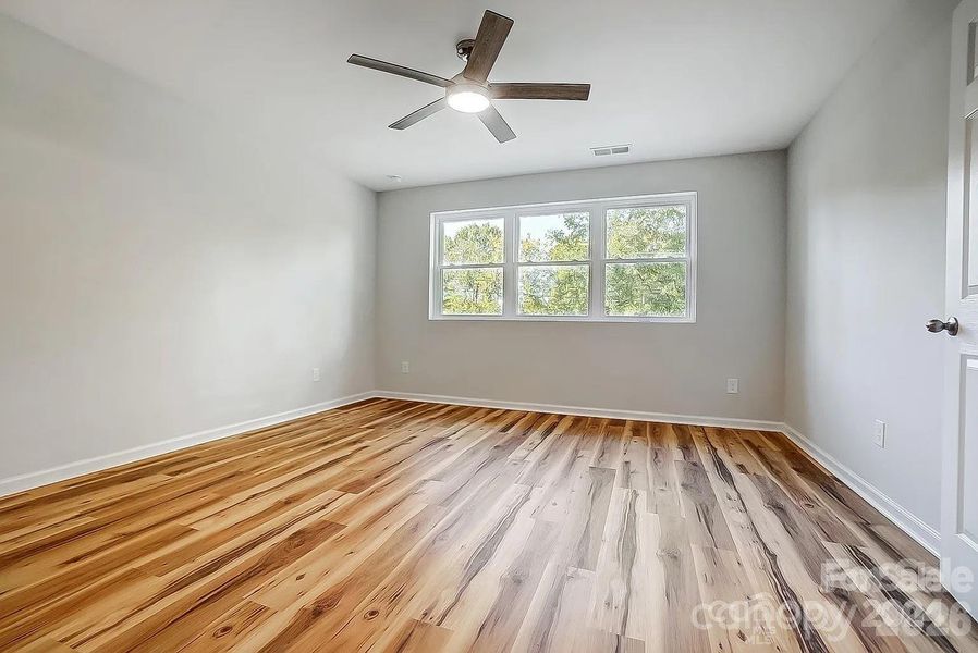 Spacious, unfurnished interior of a new home in , Charlotte (Image 8).