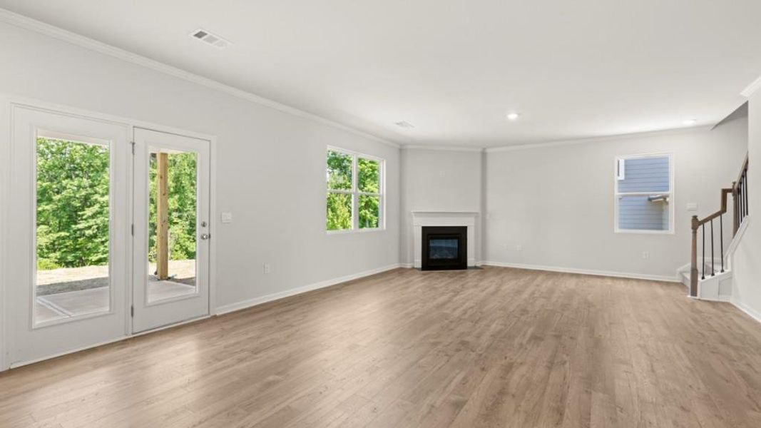 Spacious, unfurnished interior of a new home in Falcon Landing, Gainesville (Image 23).